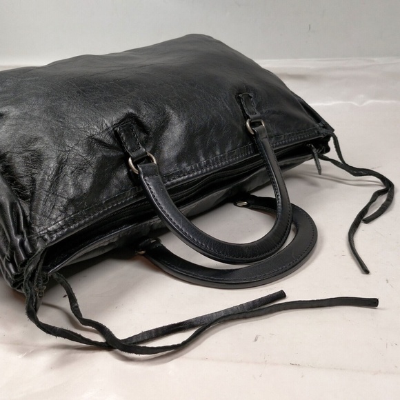 Authentic Prada Black City Calf Boston Bag - Picture 4 of 9